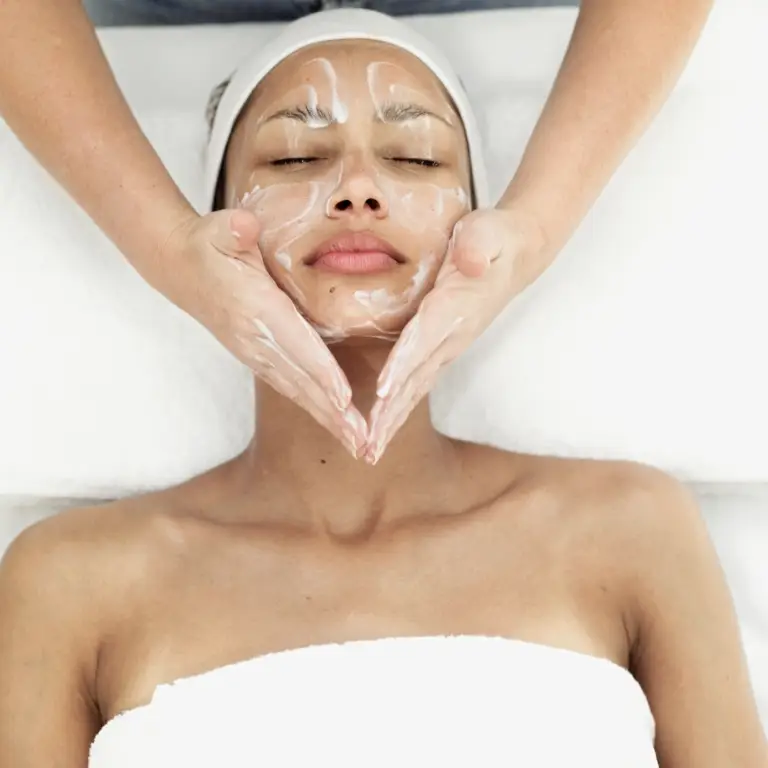 Deep Pore Cleansing Facial